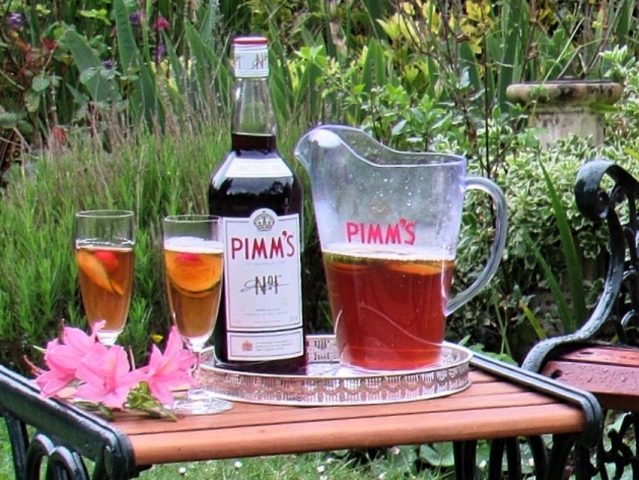 Pimm's No. 1 Fruity Punch