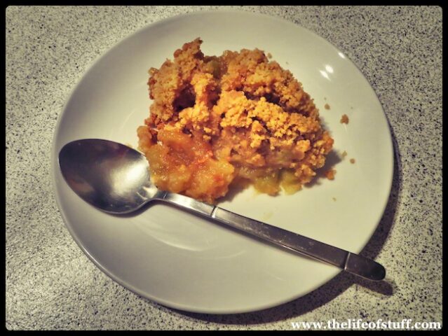 Simple Apple Crumble Recipe - Apple Crumble on a Plate