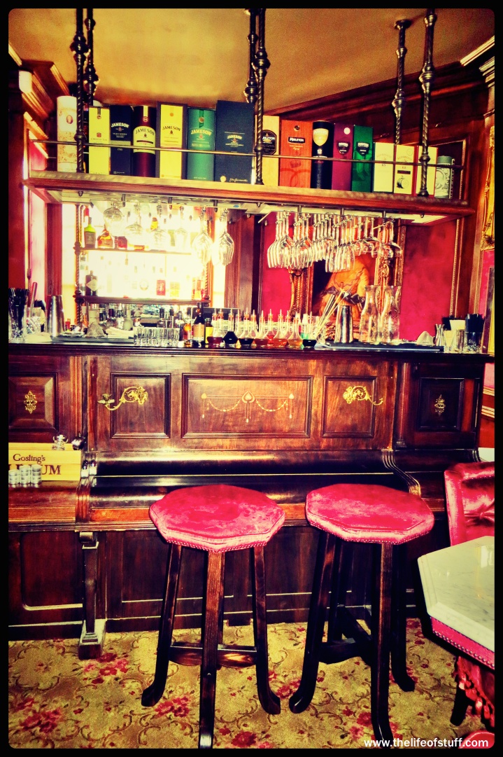Peruke & Periwig Dublin Bar