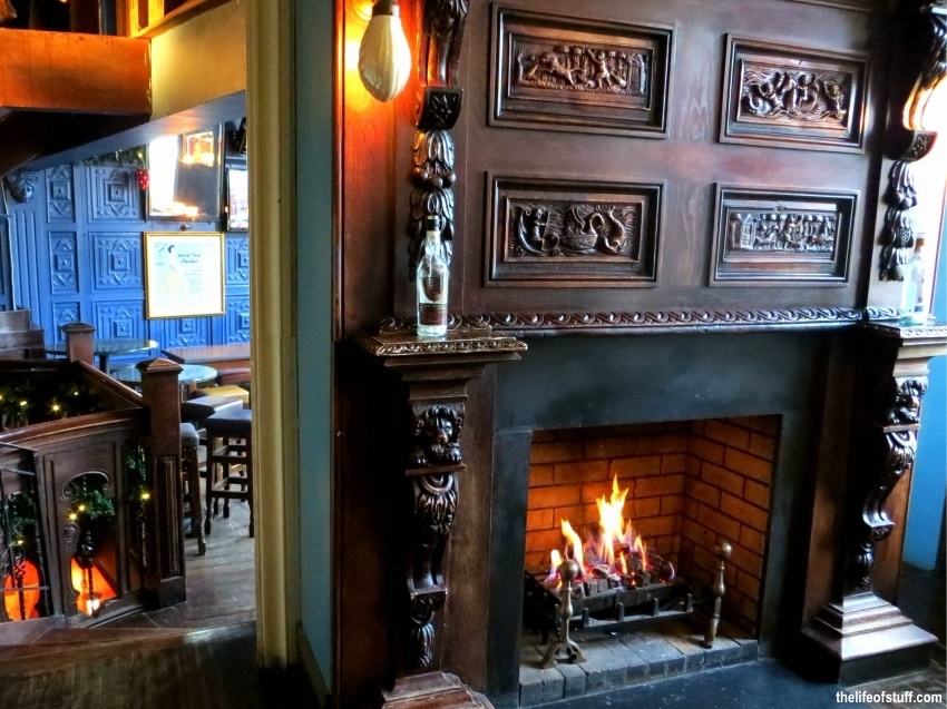 9 Dublin City Pubs with Open Fires You'll Want to Visit this Winter
