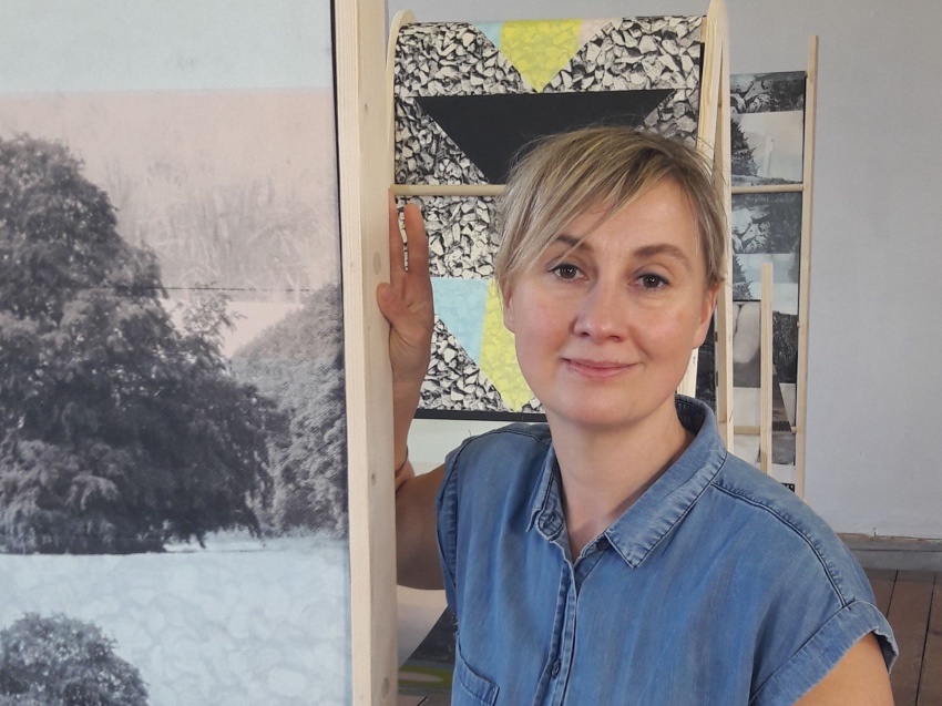 Irish Art - Questions and Answers with Contemporary Artist Debbie Godsell - Debbie Godsell Portrait