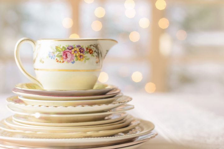 Food & Drink - How to Create the Perfect Table Setting - Dinnerware