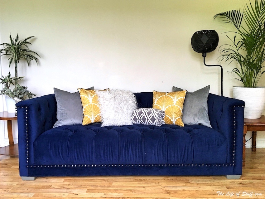 Homestyle - How to Style a Sofa with Cushions & Throws - Style 10
