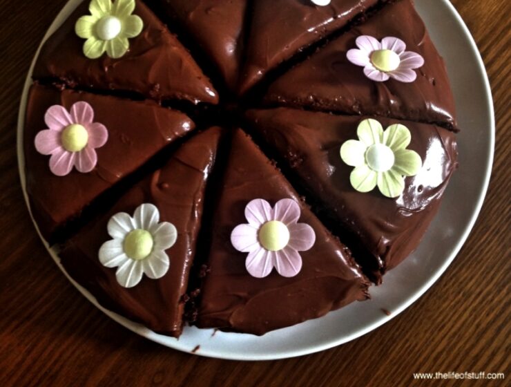 Nigella Lawson's - Old Fashioned Chocolate Cake - The Life of Stuff.com