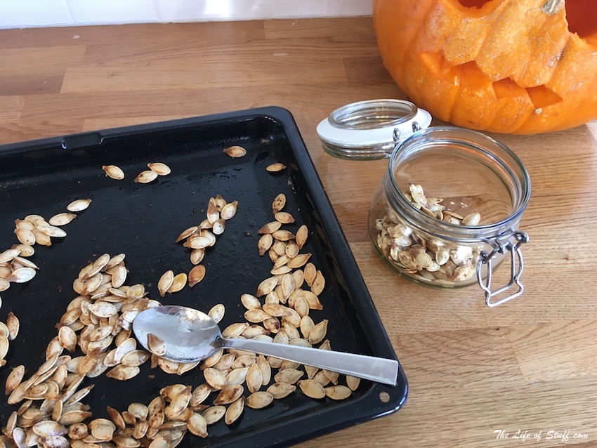 Roasted Cinnamon and Chilli Pumpkin Seeds Recipe - Allow Cool
