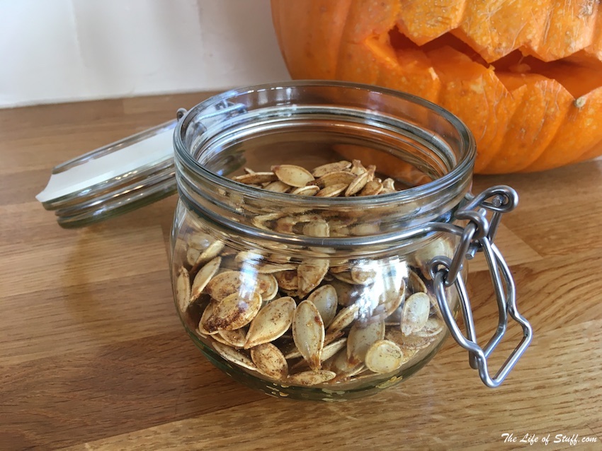 Roasted Cinnamon and Chilli Pumpkin Seeds Recipe - Store