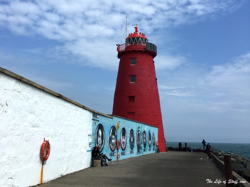 The 5 Best Romantic Walks and Strolls in Dublin City - Poolbeg Lighthouse
