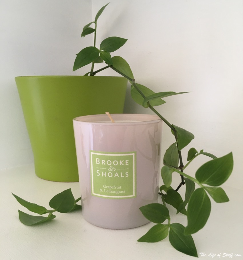 Brooke & Shoals - Spring and Summer Scents to Fill Your Home - Grapefruit & Lemongrass Candle