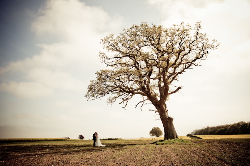 7 Secrets for Perfect Wedding Photos - Factor in the time of year