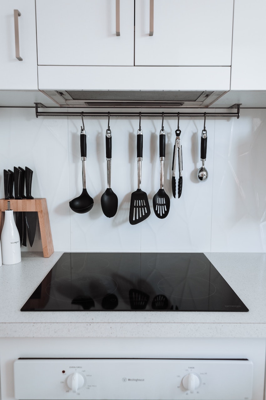 Simple Tips To Make Your Kitchen Energy Efficient - energy efficient hobs