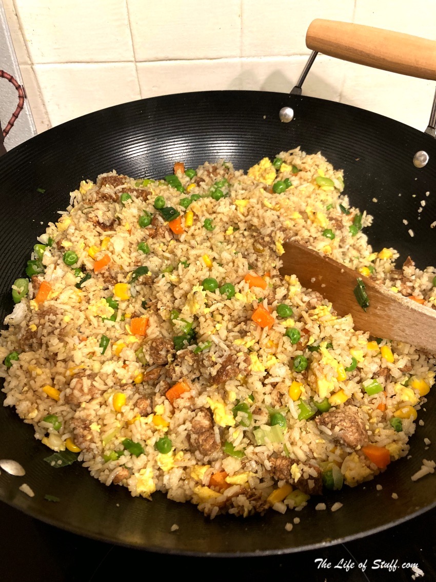 8 Steps to a Delicious Chinese Chicken Fried Rice Recipe - stir and cook