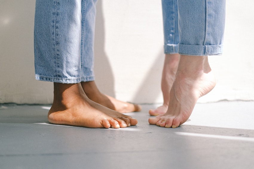 6 Embarrassing Health Problems And What To Do About Them - Smelly Feet