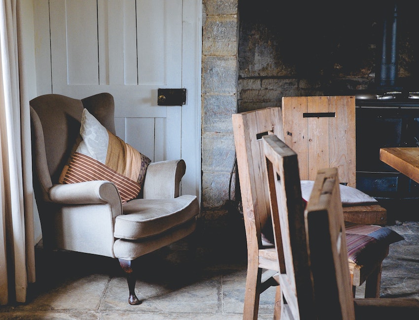 4 Worthwhile Ways to Give Your Furniture New Life - Sell online