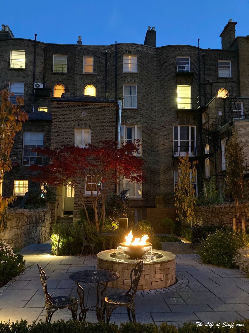 Number 31 Dublin - Art Deco, Architecture, Jazz and Romance - Garden View at Night