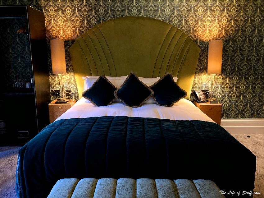 Number 31 Dublin - Art Deco, Architecture, Jazz and Romance - The Bed with Shell-Shaped Headboard