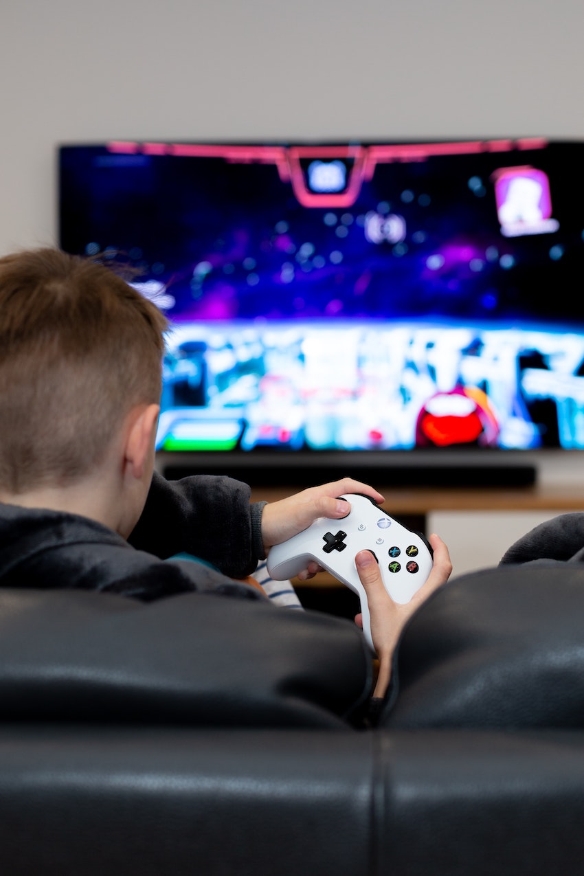 How to Keep Your Family Safe Online - Safe Online Gaming