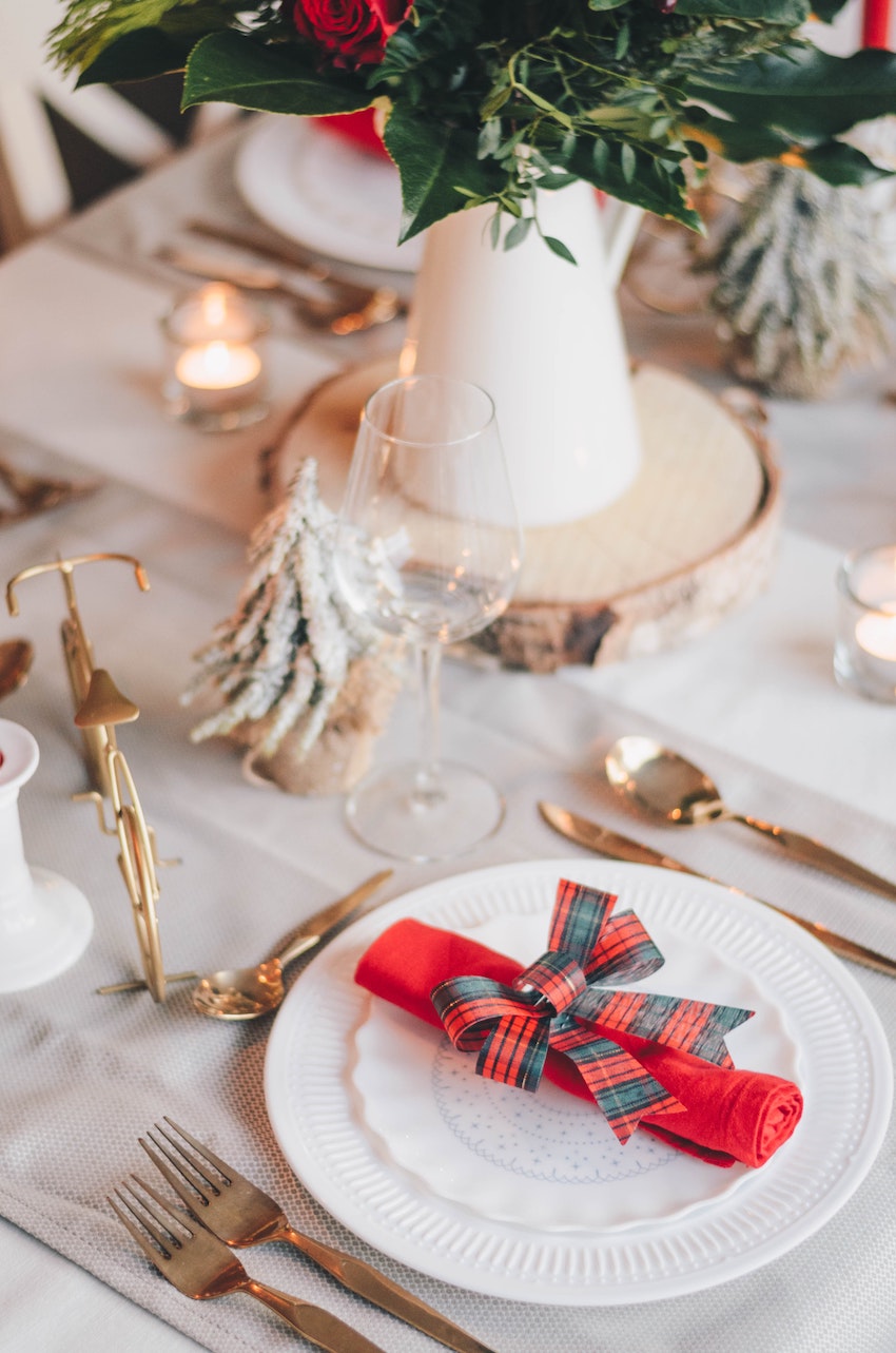 How To Make This Christmas Extra Special in 5 Wonderful Ways - Christmas Table