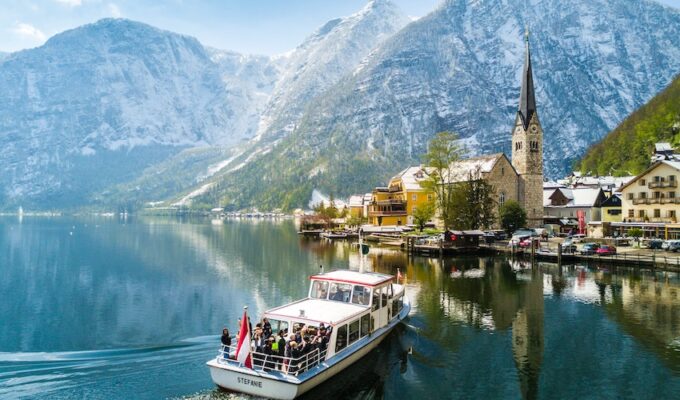 Europe Travel - 13 Beautiful Places to Visit in Europe - Hallstatt, Austria