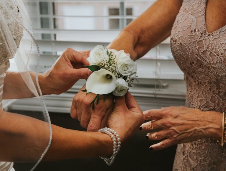 Mother of the Bride Winning Wedding Tips - 4 Do's and Don'ts - The Life of Stuff