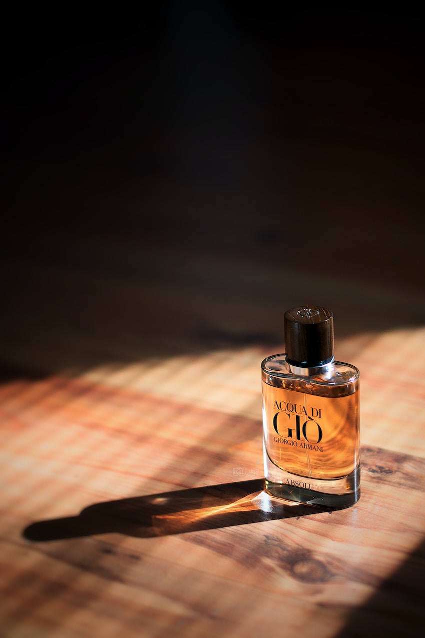 How to Wear Unisex Fragrances for Work and Play - Giorgio Armani