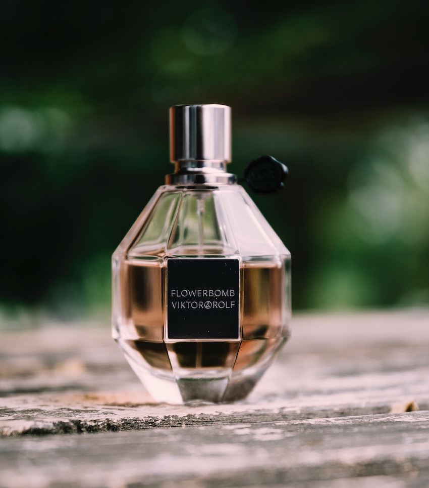 The 10 Most Famous Perfumes in the World - Viktor & Rolf Flowerbomb