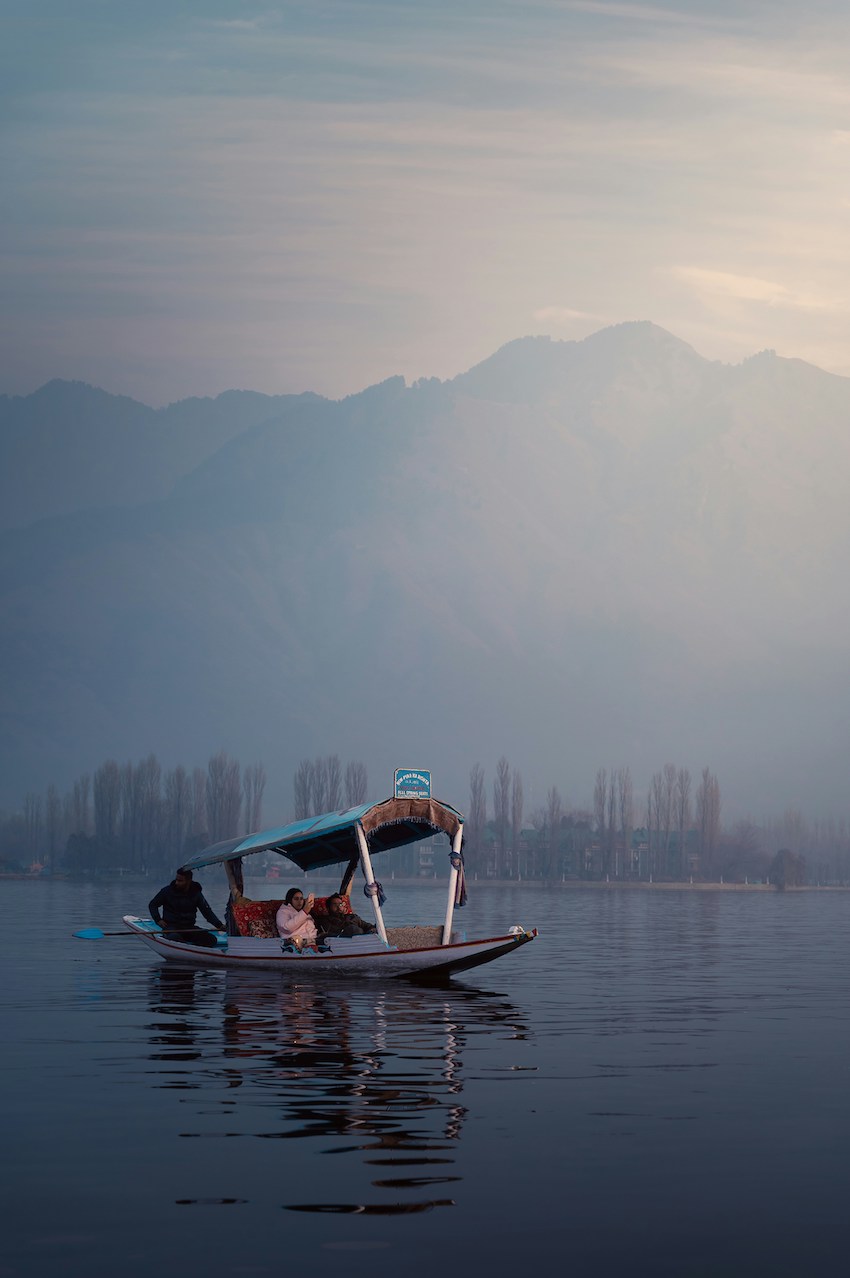 Discover the Charms of Kashmir - A Journey Through 7 Captivating Destinations - Dal Lake, Srinagar