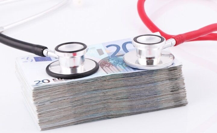 6 Top Tips - How to Save Money on Health Insurance - top tips